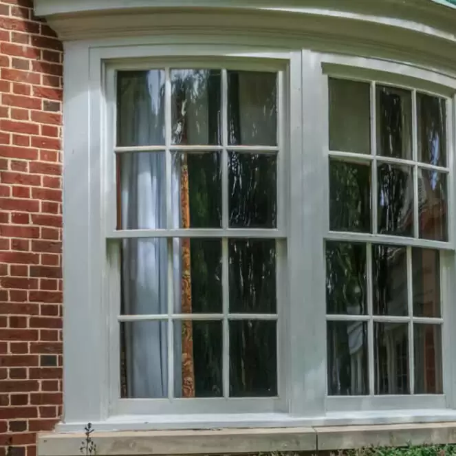 Bow sash window